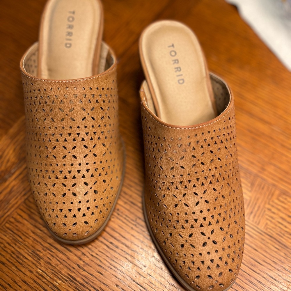 Torrid Women's Tan Slip-On Mules 8.5 Wide